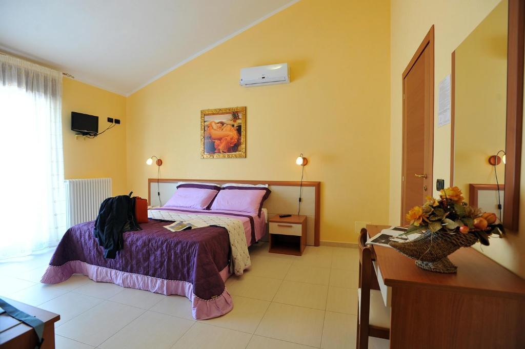 B&B Casa Augello San Giovanni Rotondo Rum bild